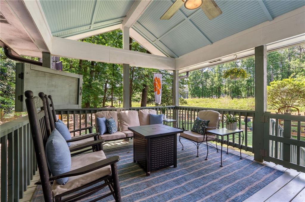 2708 Frontier Trail