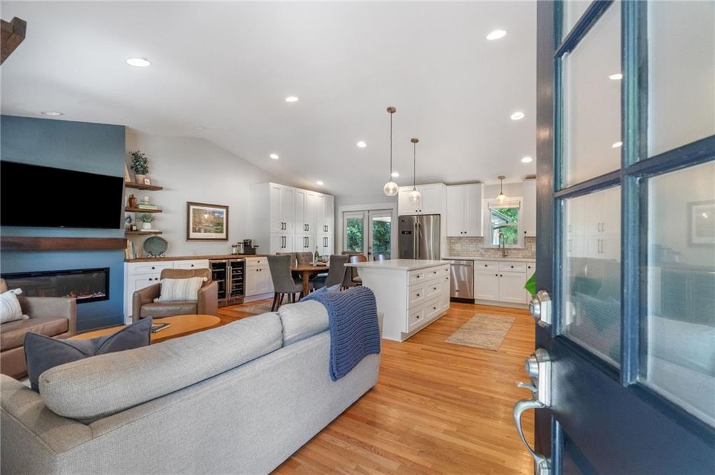 2708 Frontier Trail