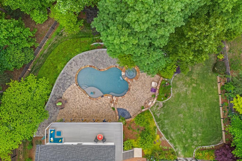 280 Sweet Briar Court