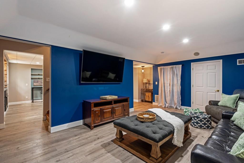 280 Sweet Briar Court