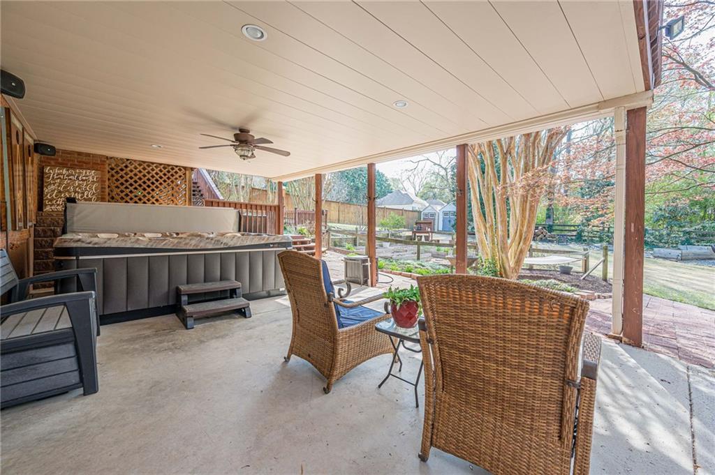 220 Saddle Lake Drive