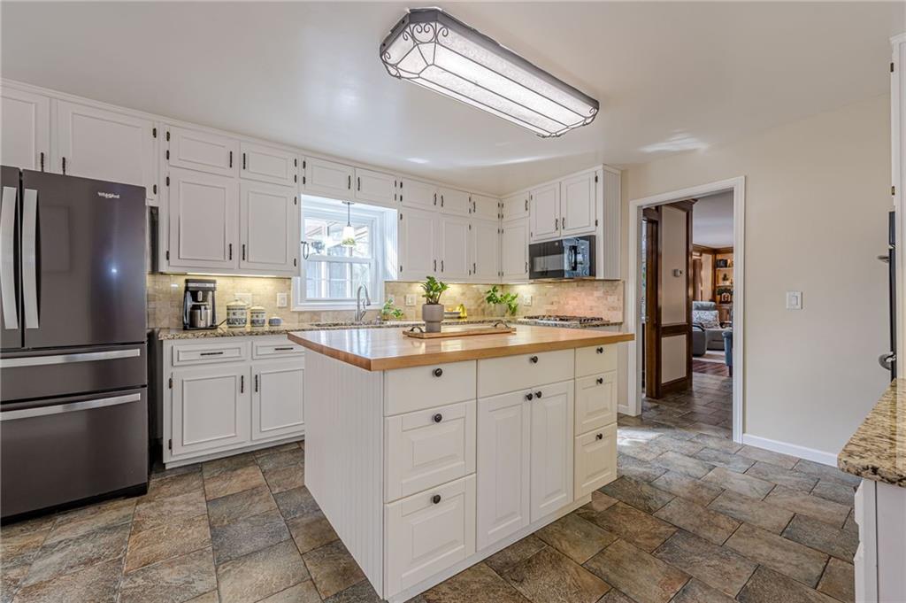220 Saddle Lake Drive