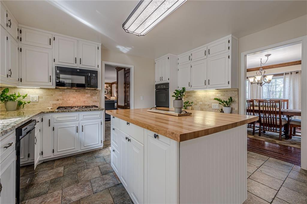 220 Saddle Lake Drive