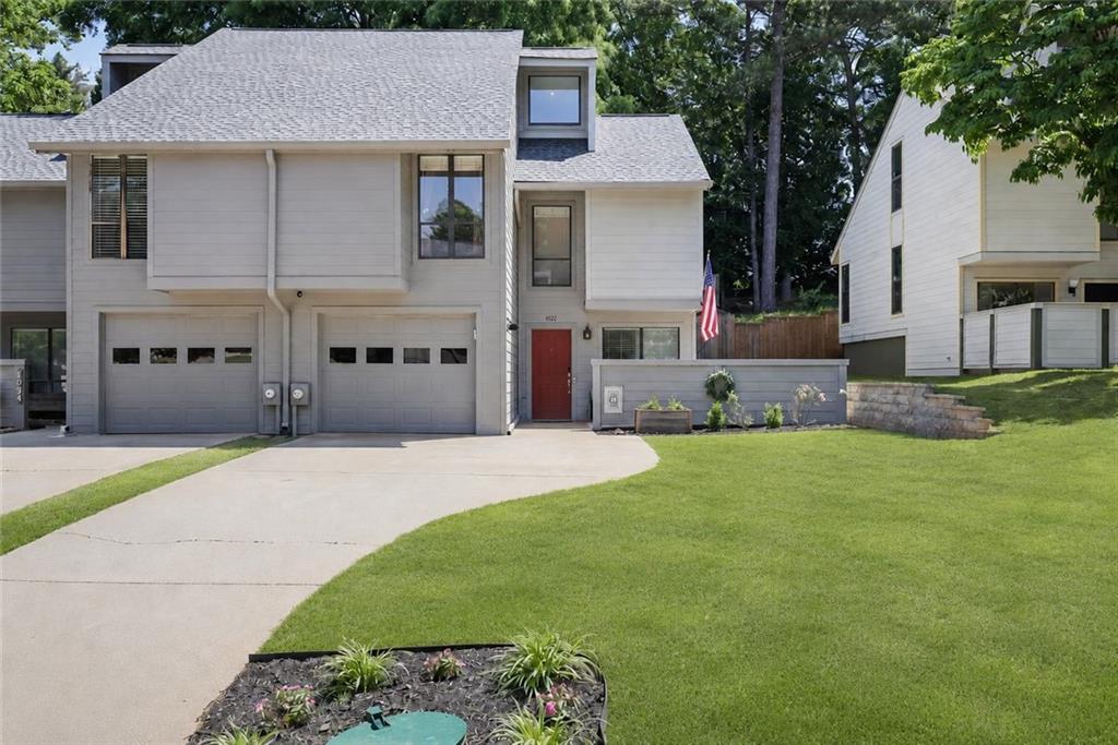 1032 Creatwood Circle
