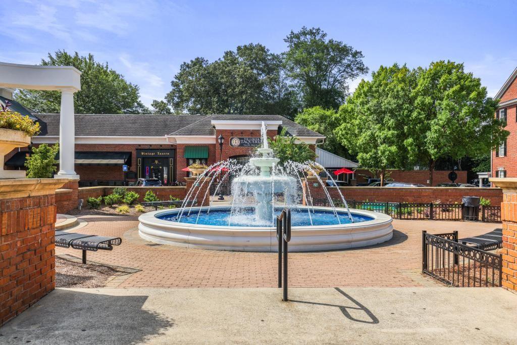 1032 Creatwood Circle