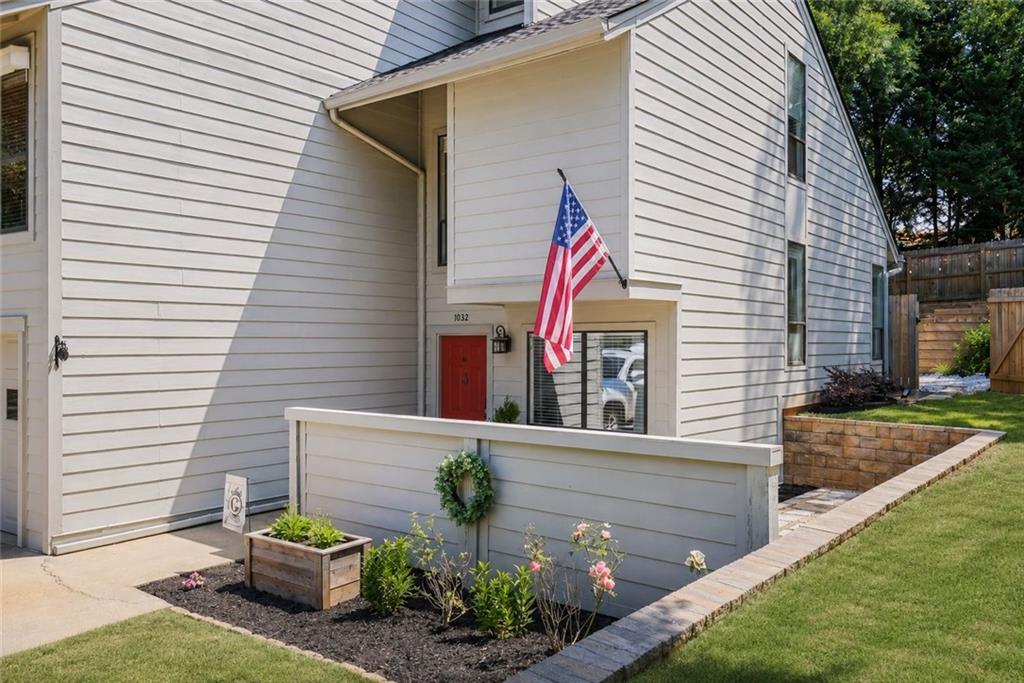 1032 Creatwood Circle