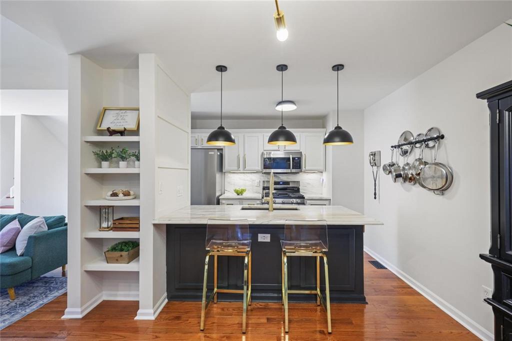 1032 Creatwood Circle
