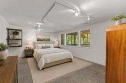 4262 Loch Highland Parkway
