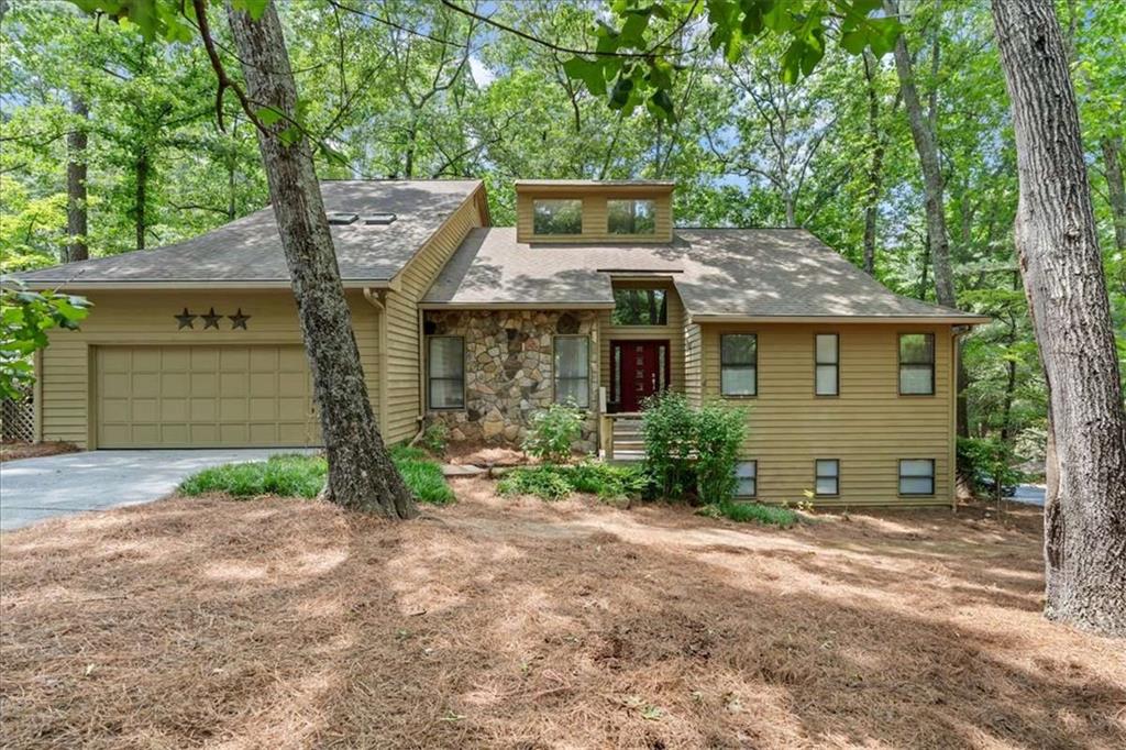 4262 Loch Highland Parkway