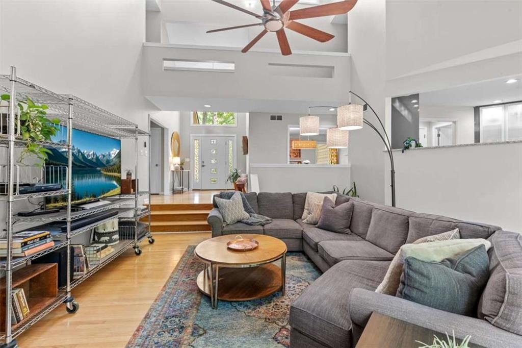 4262 Loch Highland Parkway