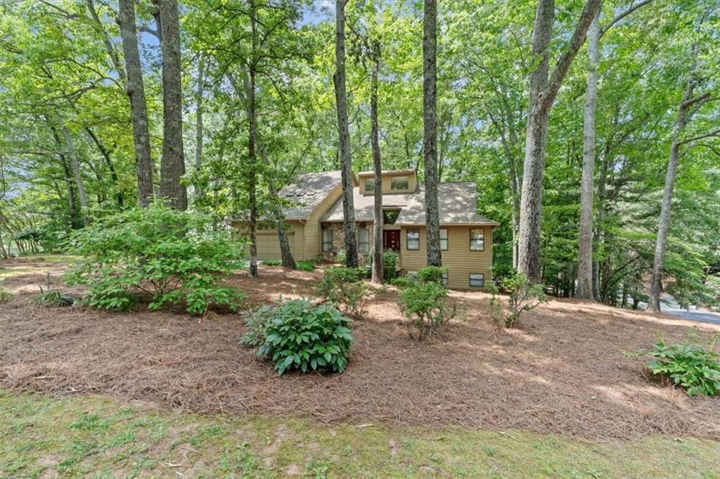 4262 Loch Highland Parkway