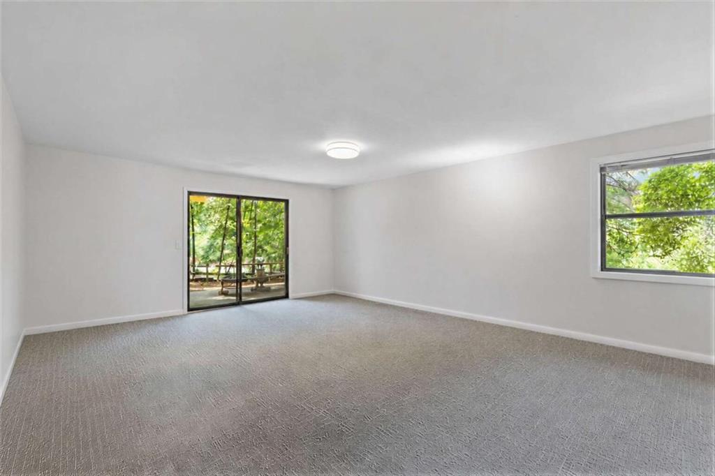4262 Loch Highland Parkway