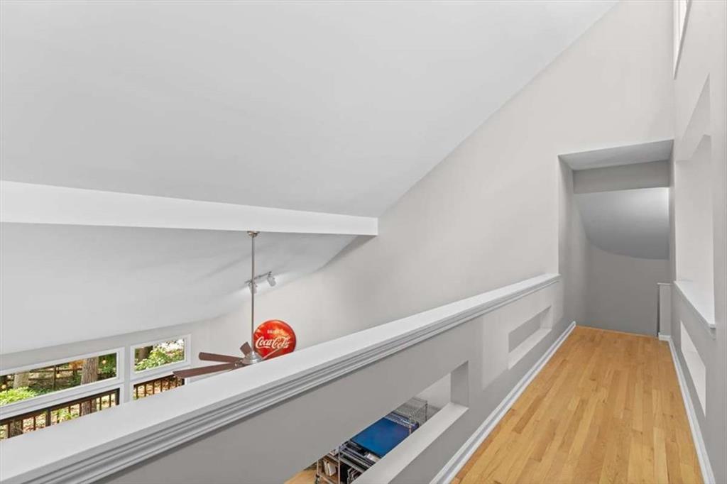 4262 Loch Highland Parkway