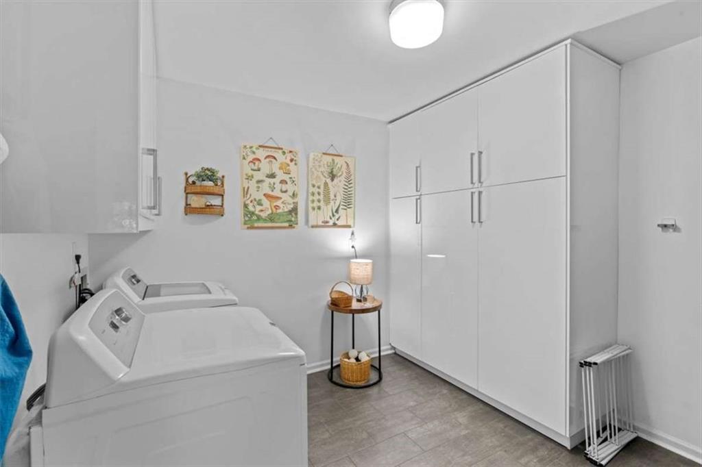 4262 Loch Highland Parkway