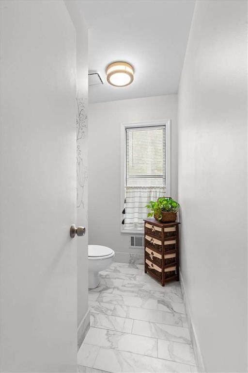 4262 Loch Highland Parkway