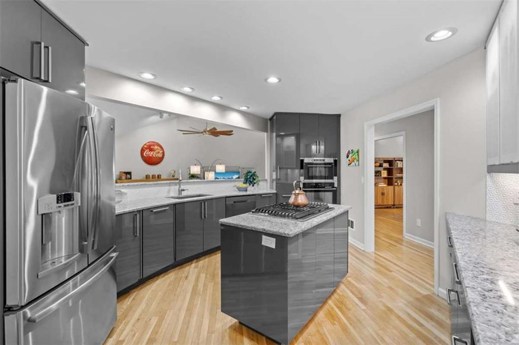 4262 Loch Highland Parkway