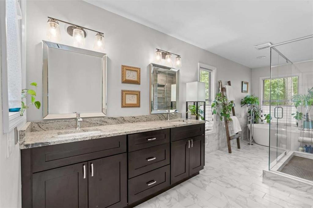 4262 Loch Highland Parkway