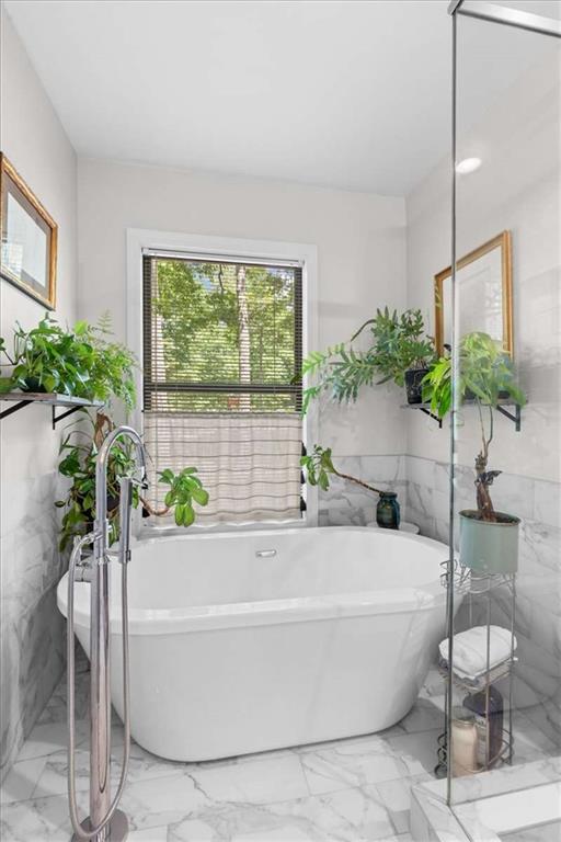 4262 Loch Highland Parkway