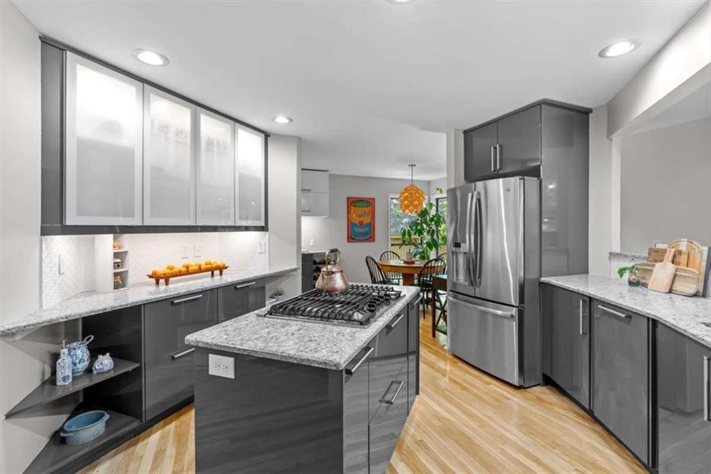 4262 Loch Highland Parkway