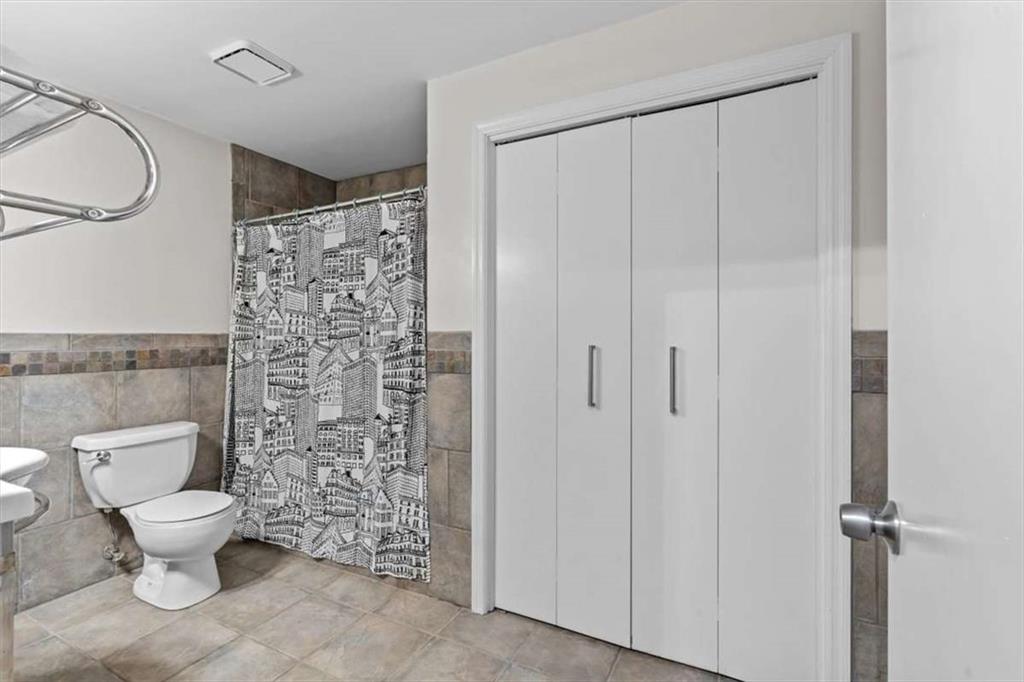 4262 Loch Highland Parkway