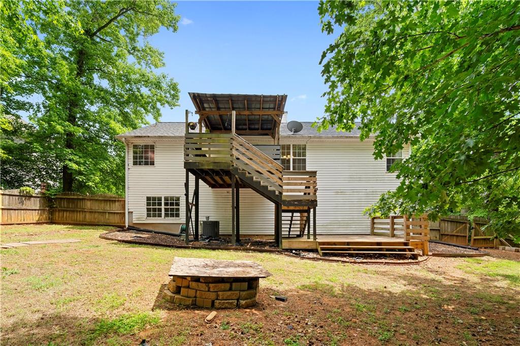 1695 Cedar Hill