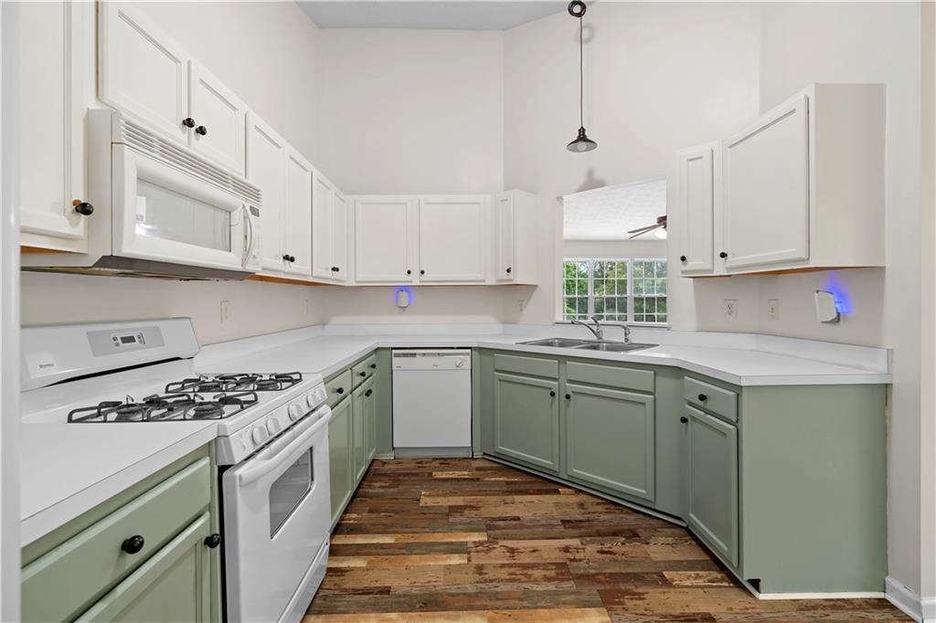 1695 Cedar Hill