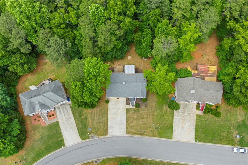 1695 Cedar Hill