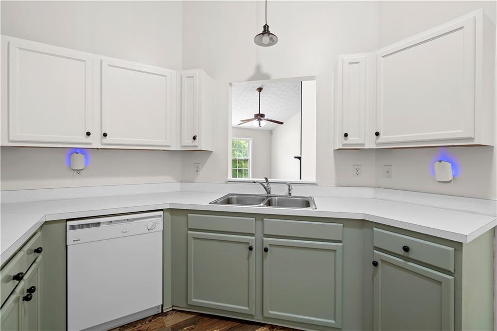 1695 Cedar Hill