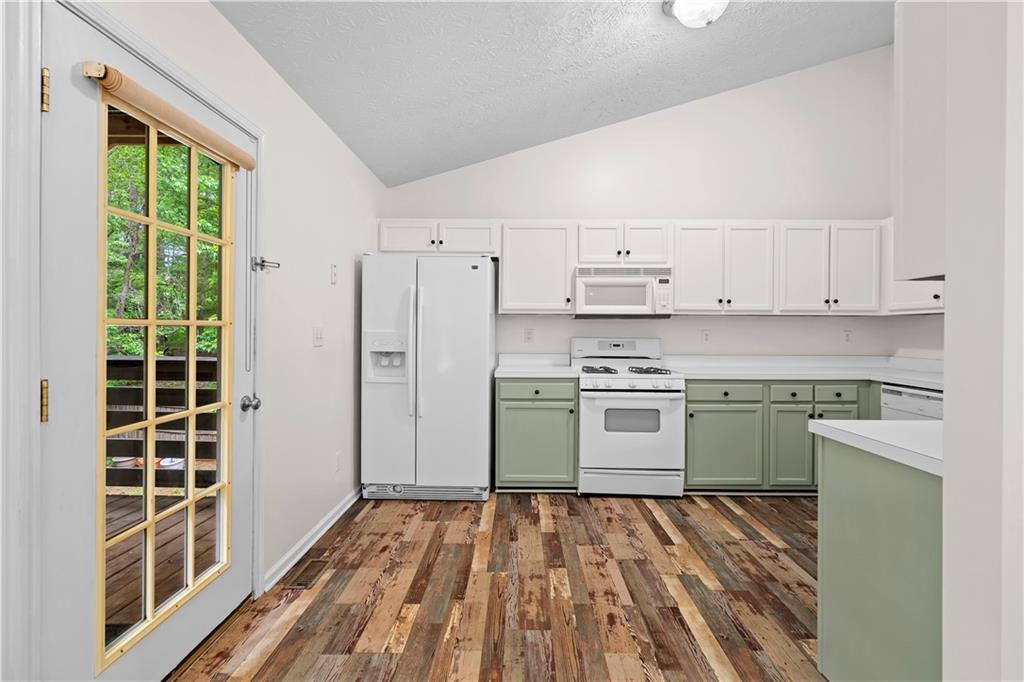 1695 Cedar Hill
