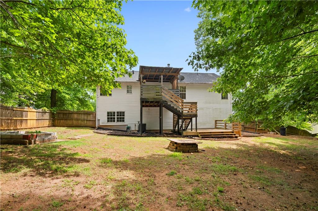 1695 Cedar Hill