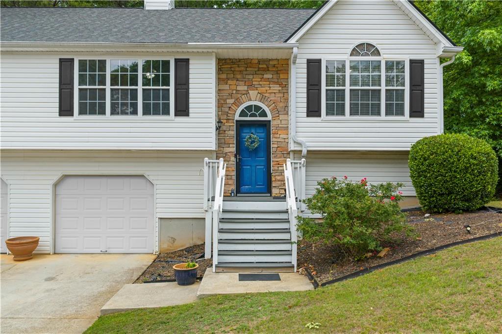 1695 Cedar Hill