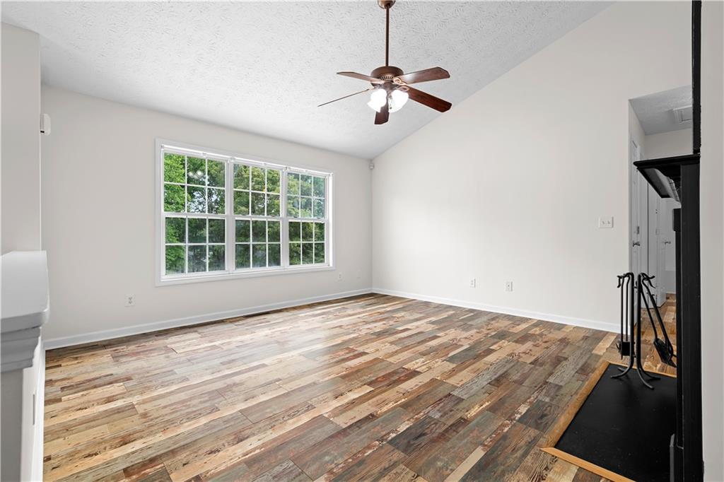 1695 Cedar Hill