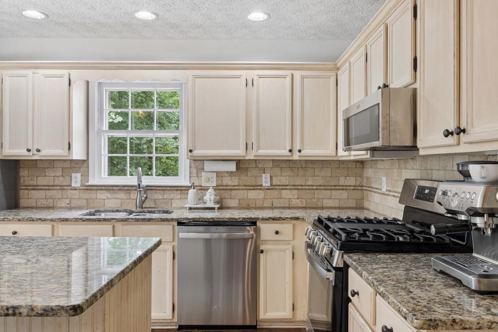 3765 Shallow Court