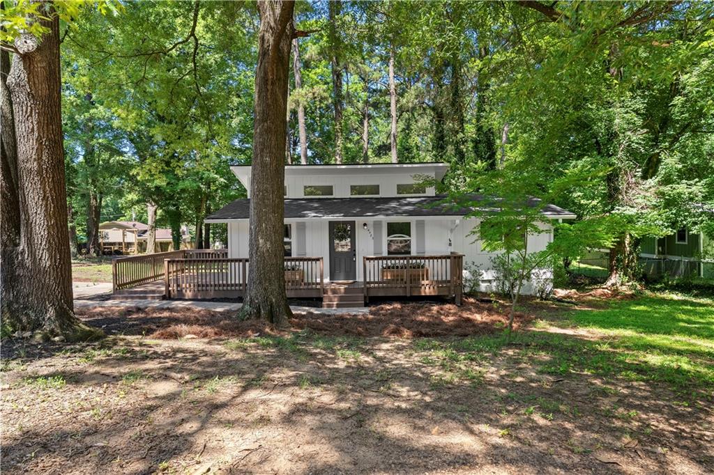 4483 Collins Circle