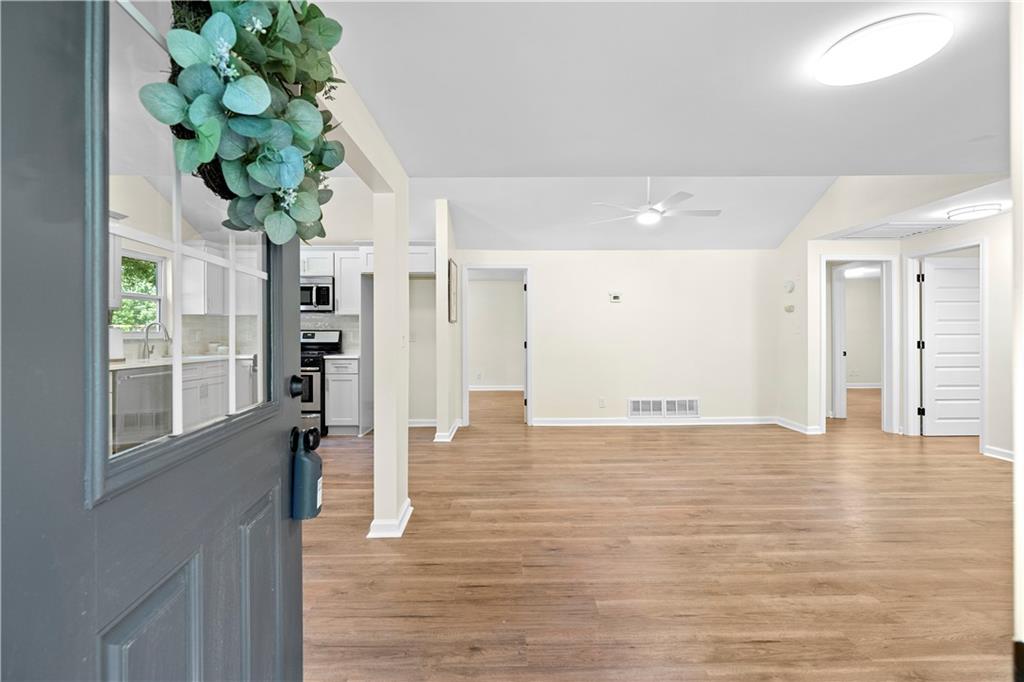 4483 Collins Circle