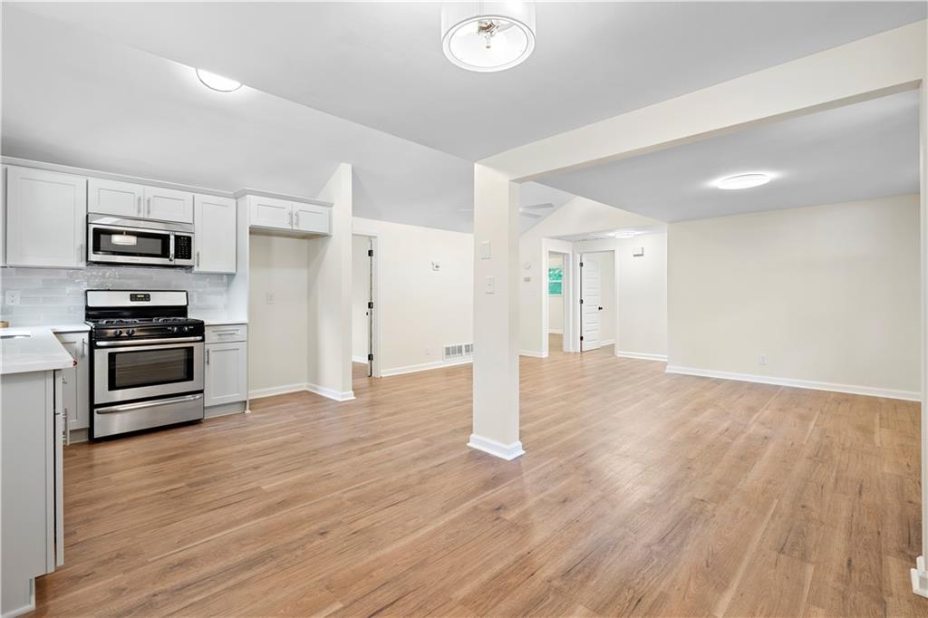 4483 Collins Circle