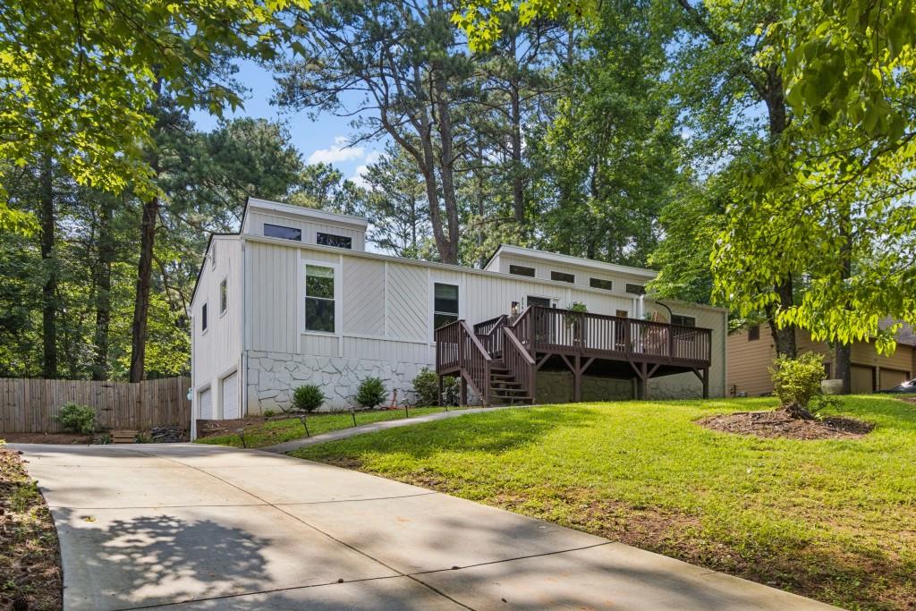 2506 Kingsley Drive NE