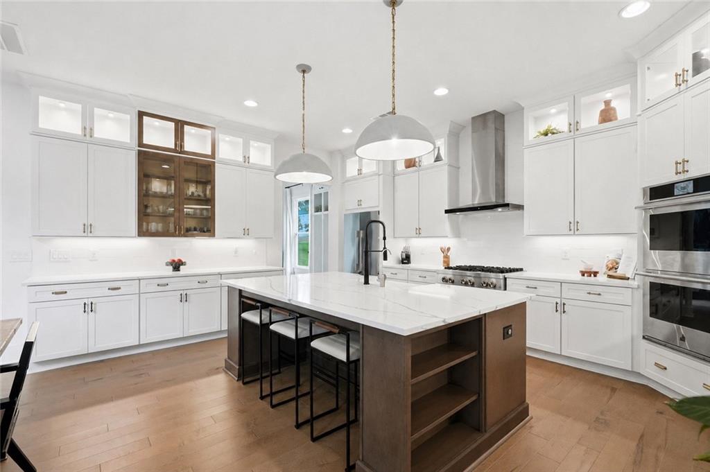 13390 Bishops Court
