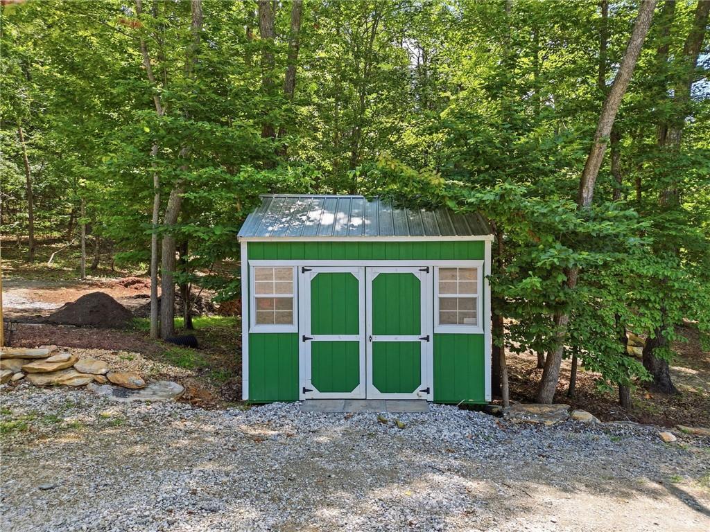 6100 Henderson Mountain Road