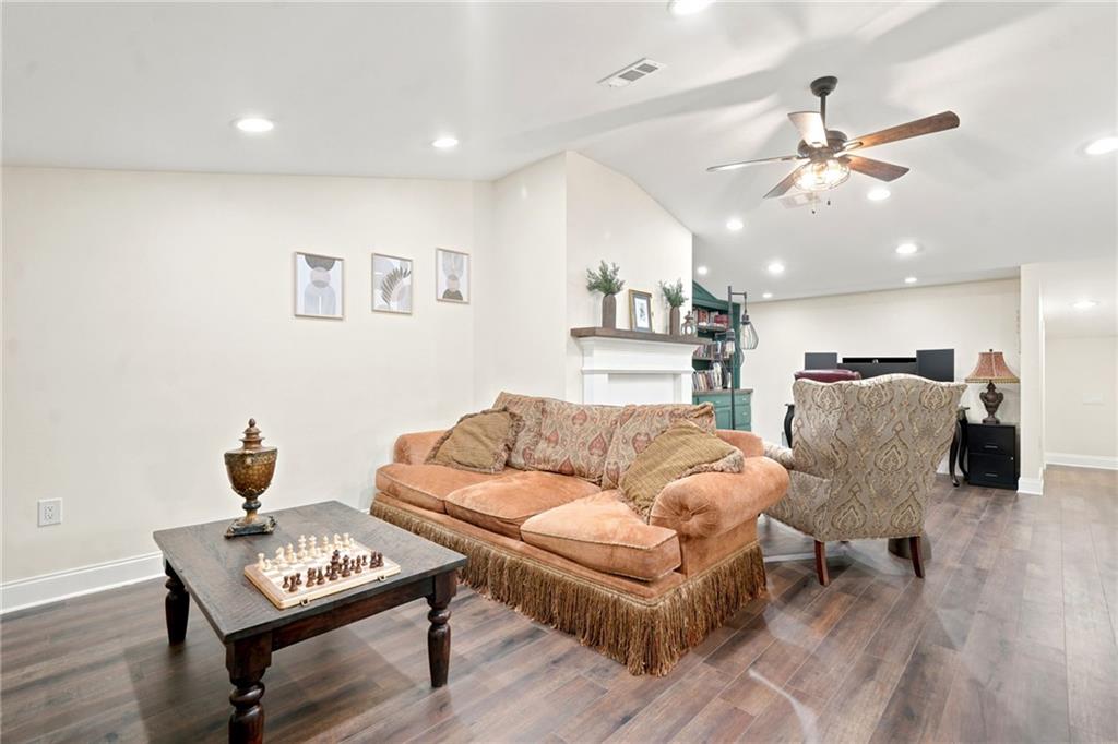 6100 Henderson Mountain Road