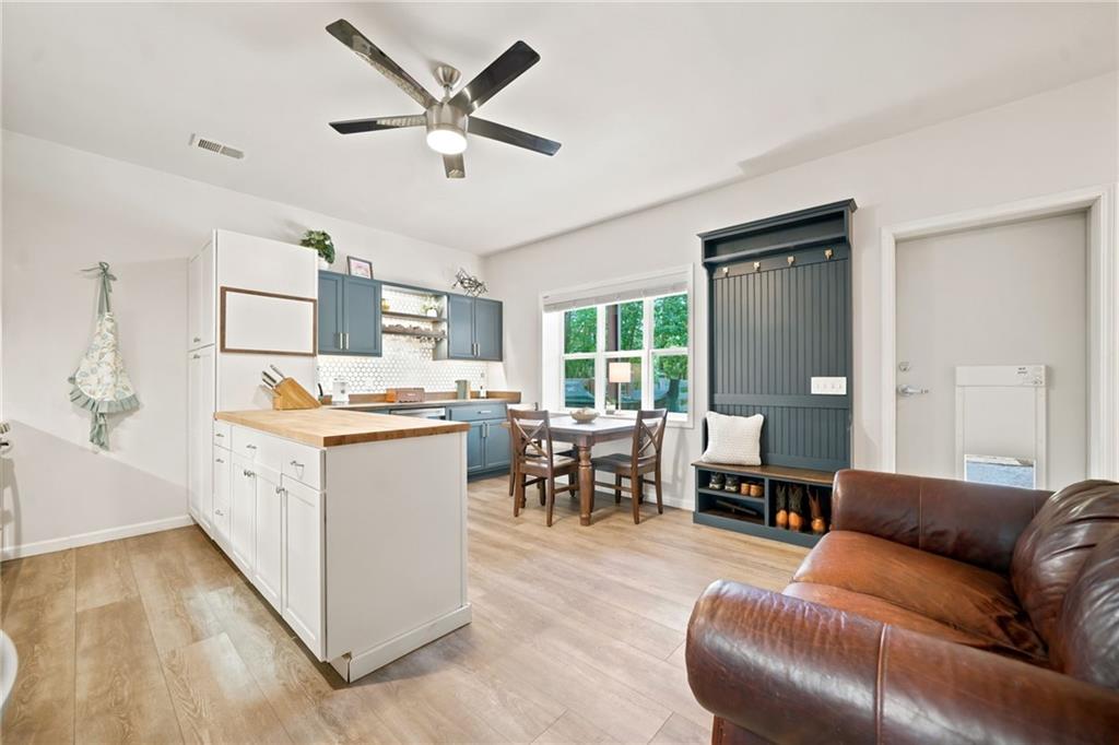 6100 Henderson Mountain Road