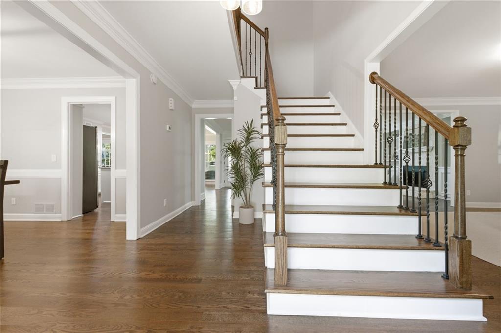 10145 Cresent Hill Lane