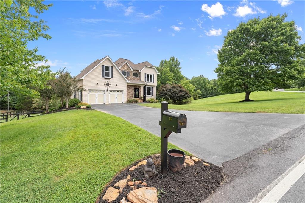 15 Hyalite Road E