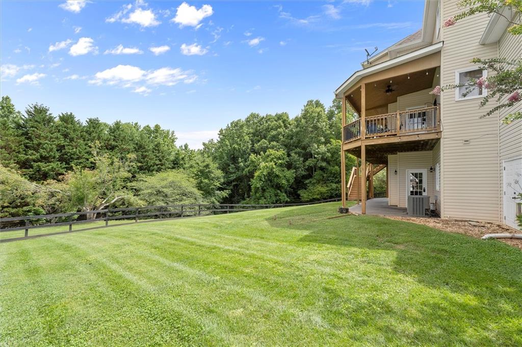 15 Hyalite Road E
