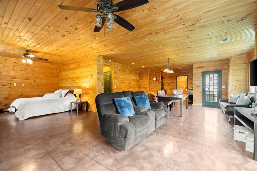 15 Hyalite Road E