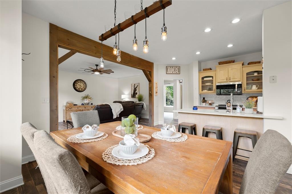 15 Hyalite Road E