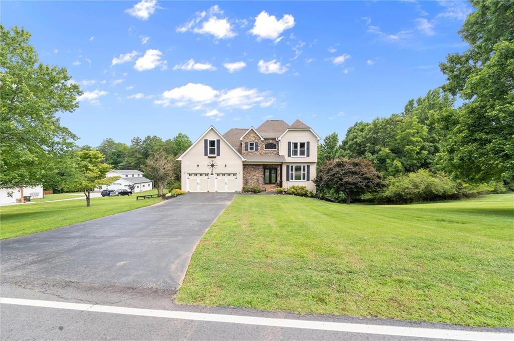 15 Hyalite Road E