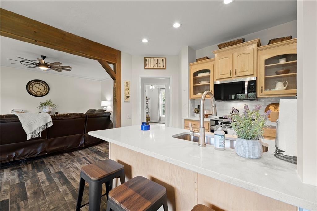 15 Hyalite Road E