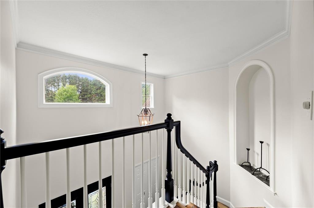 15 Hyalite Road E