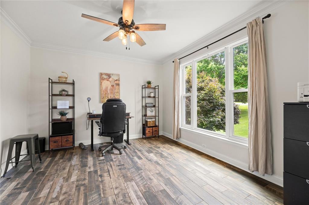 15 Hyalite Road E